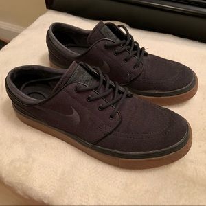 Nike Janoski